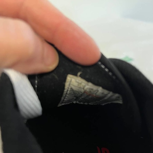 Heelys black white roller shoes US 7, EU 39 - Picture 10 of 11